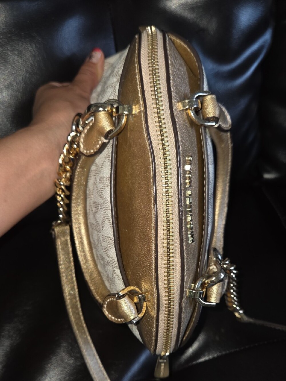 Michael Kors Emmy Small dome satchel EUC - Picture 6 of 15